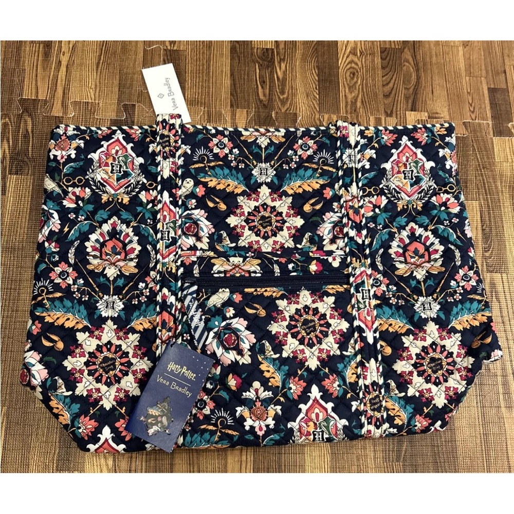 Vera Bradley Harry Potter Vera Tote Home To Hogwarts NWT